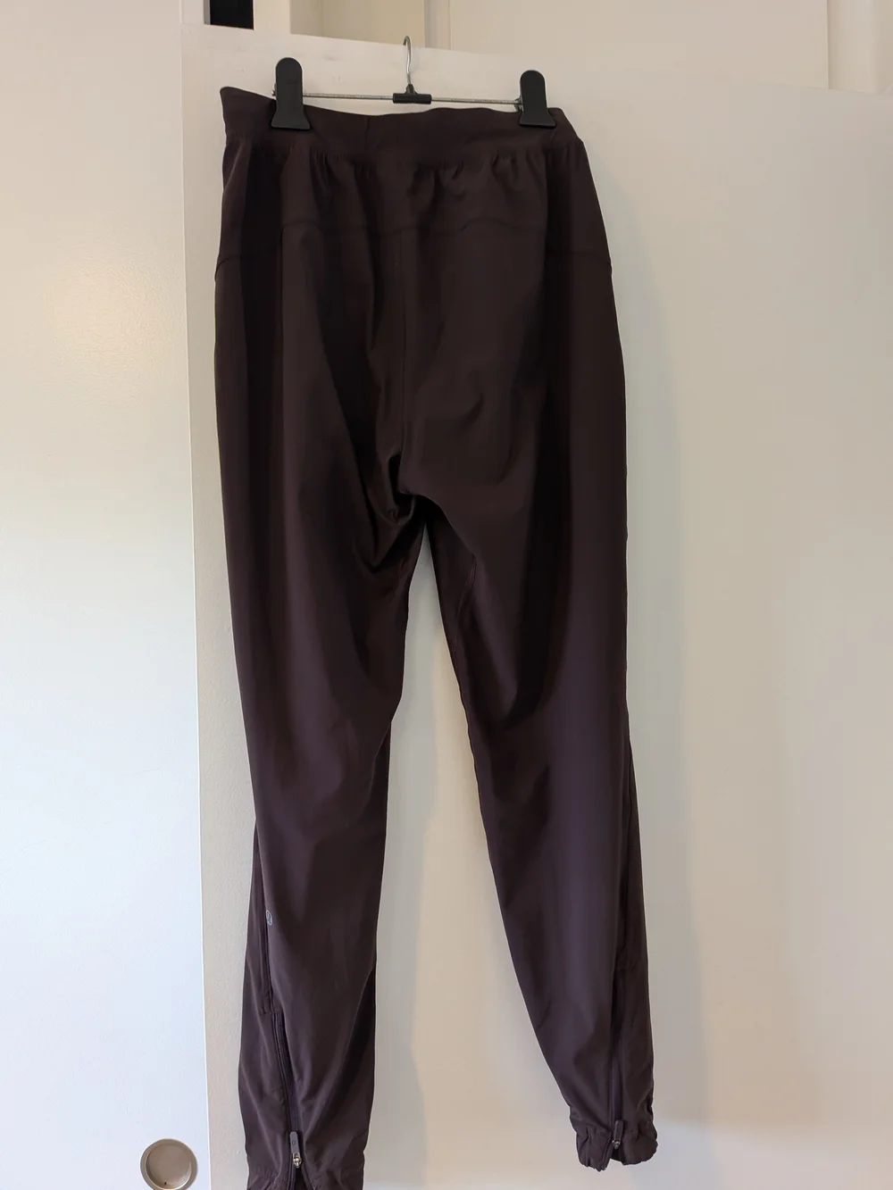 lululemon athletic Women's Dark Brown Jogger Pants
